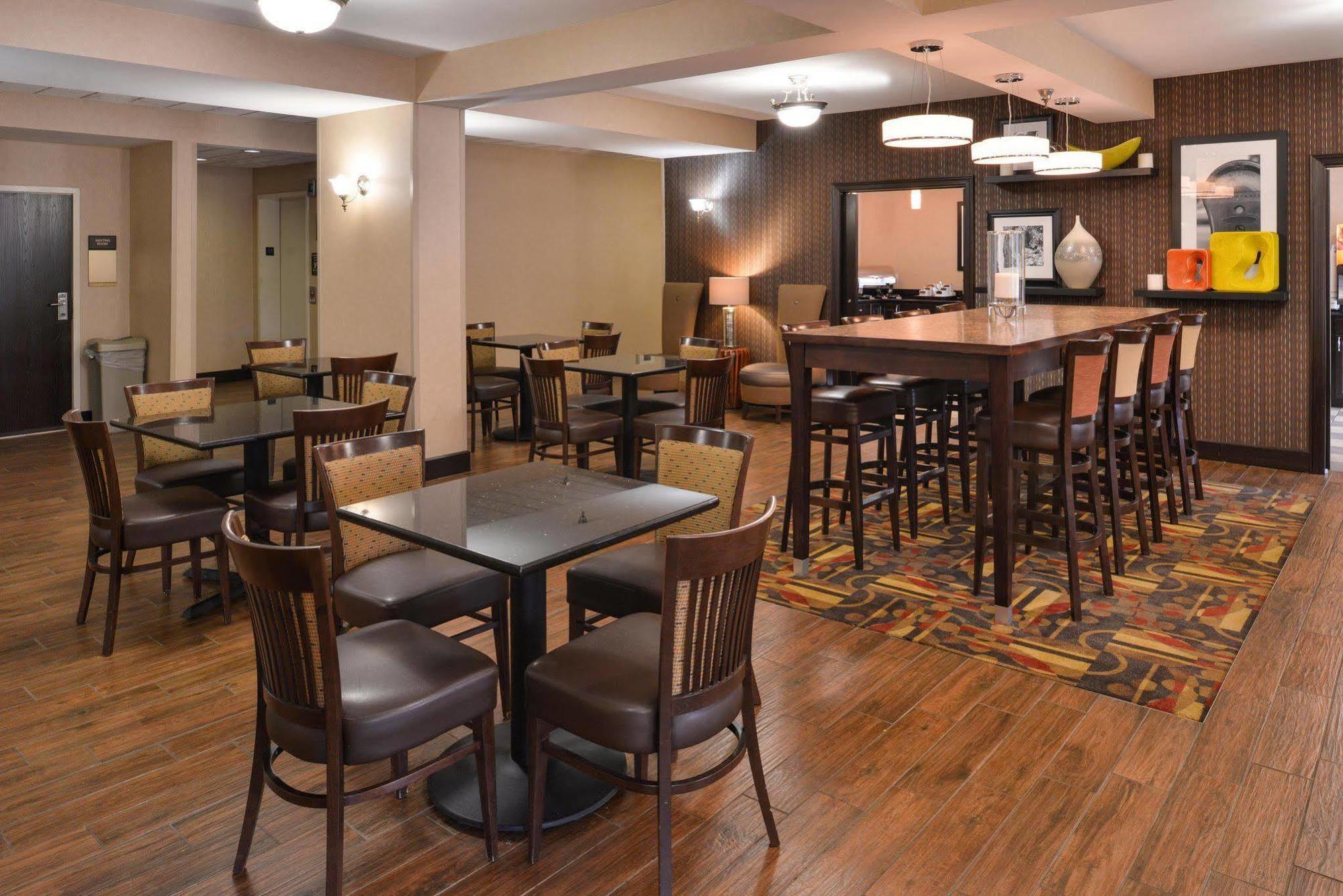 Wingate By Wyndham Steubenville Esterno foto